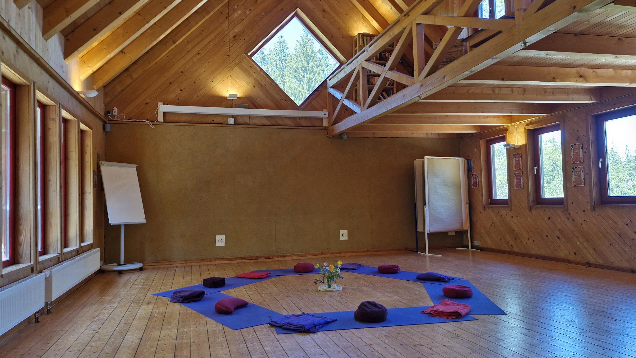 Hirzwald Saal Panorama.jpeg